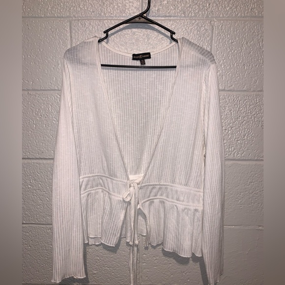 Double tie front white top - Picture 1 of 1